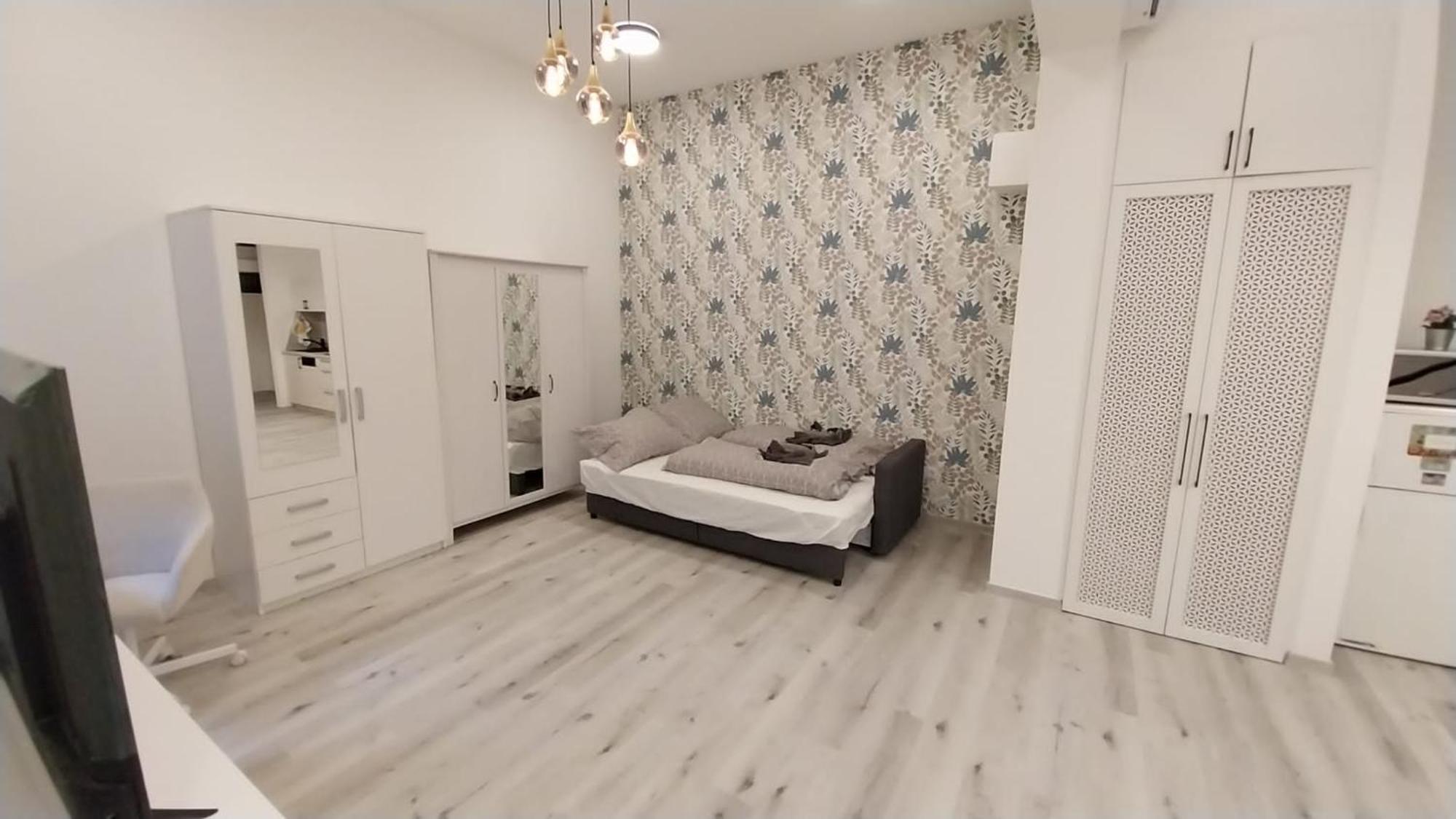 Szekely Apartment Near Deak Ferenc Square With Free Parking In Garage Boedapest Buitenkant foto